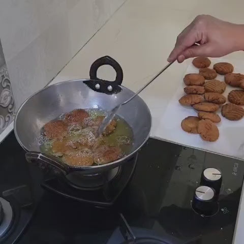 Purvanchal Desi Ghee Gud Thekua